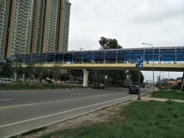 长春南四环首个过街天桥提前建成 全长65米