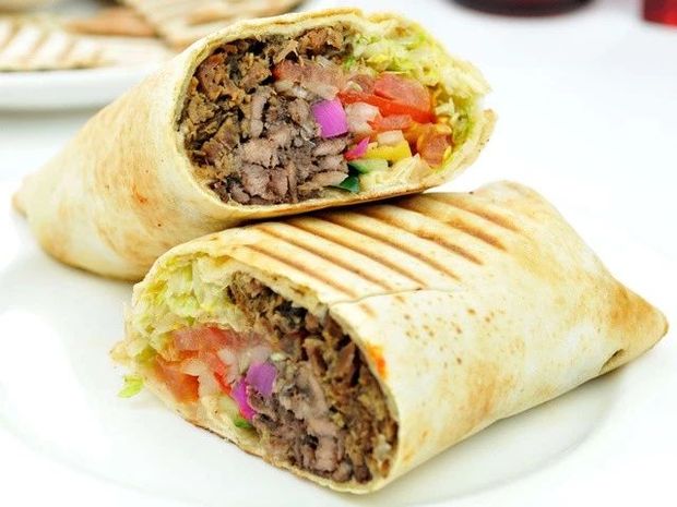 ​△阿联酋美食:烤肉卷(shawarma)