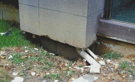 （今日热点3，导航成都，移动端）楼板裂缝车库积水地面沉降 新小区数十业主拒收房