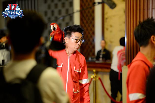 《十七岁》遇突发录制取消 郭富城带动物险睡大街
