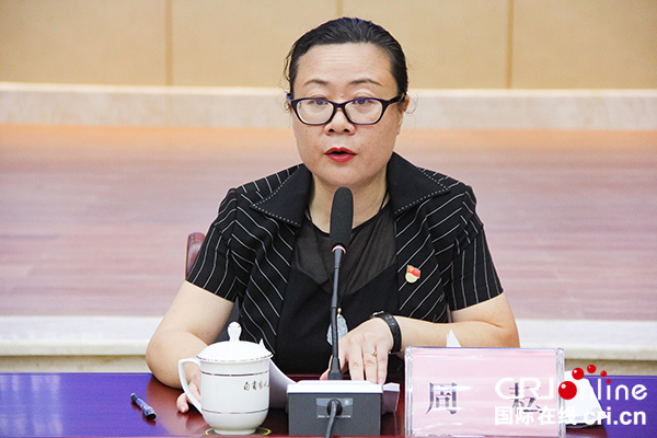 图片默认标题_fororder_2周耘在现场做发布