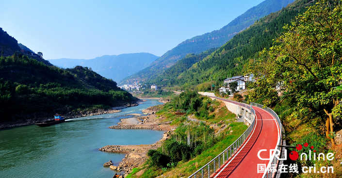 贵州赤水：生态旅游公路带来绿色财富