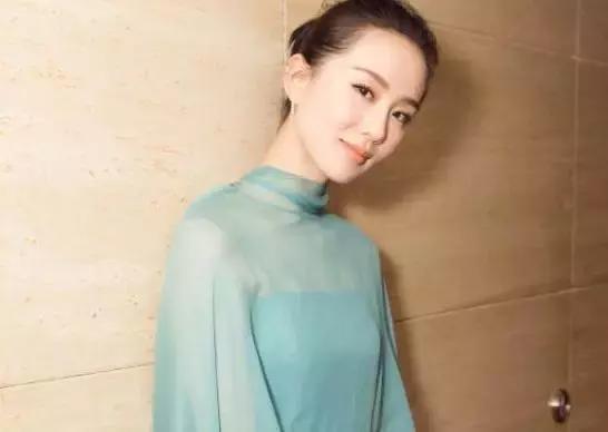 刘诗诗领奖台上感恩唐人，但她哭得让人好心疼！