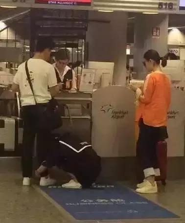 刘诗诗领奖台上感恩唐人，但她哭得让人好心疼！