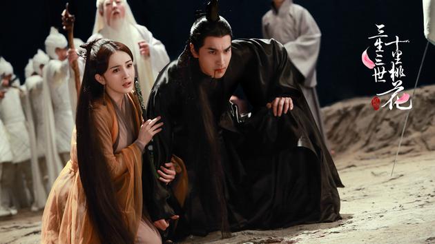 《三生三世》手撕素锦终上演 杨幂恢复记忆讨回眼睛