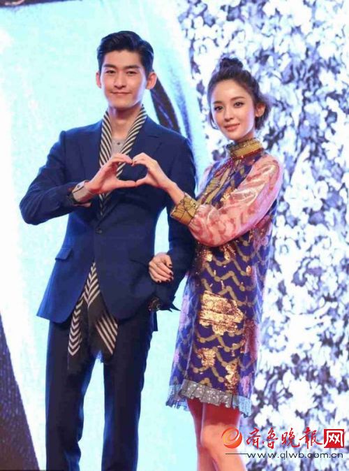 杨幂颈部前倾 原来娜扎、陈伟霆都是她的病友