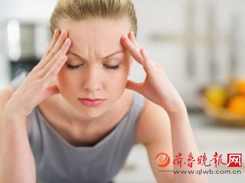 杨幂颈部前倾 原来娜扎、陈伟霆都是她的病友