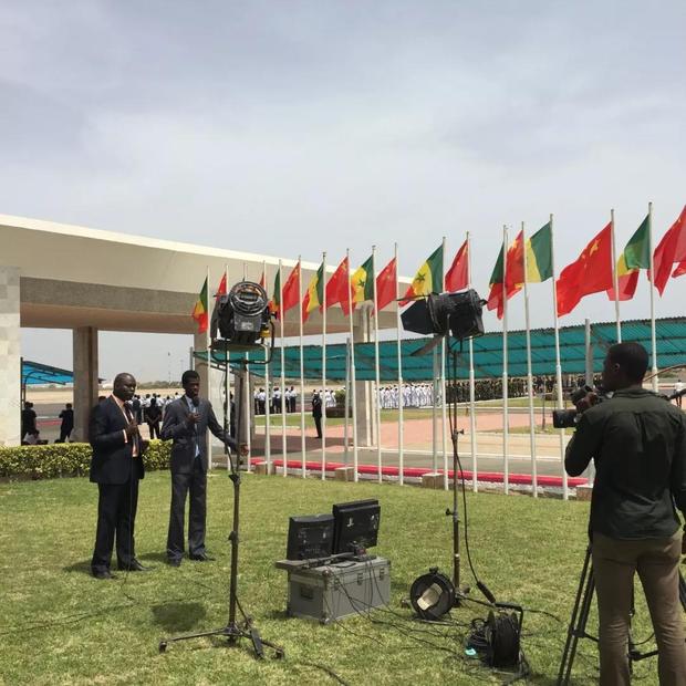 时政新闻眼 | 塞内加尔：天然盟友的相聚