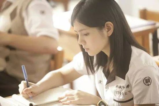 原来男生心中的初恋脸标准不一定是绝色