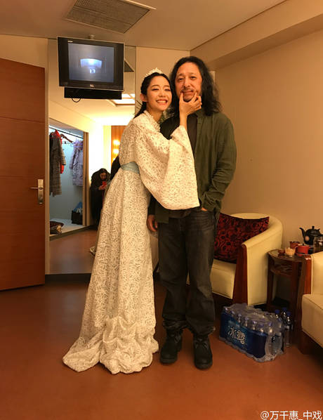 音乐人三宝与小25岁女友完婚 甜蜜合影曝光