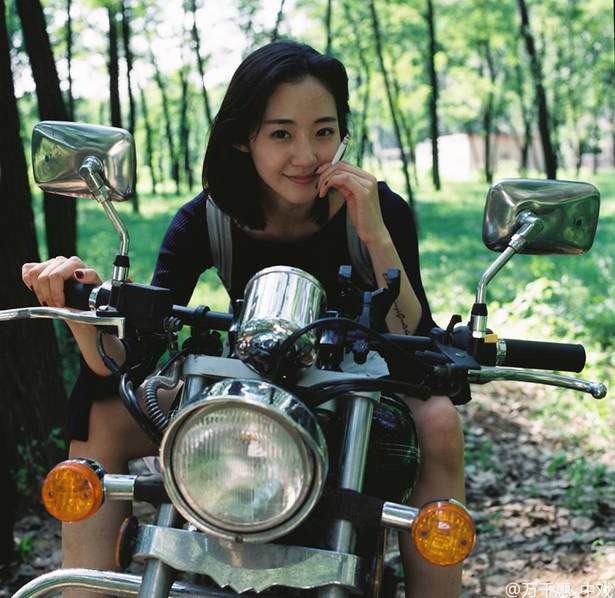 音乐人三宝与小25岁女友完婚 甜蜜合影曝光