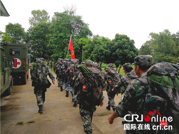 中国解放军医疗队紧急驰援老挝南部阿速坡灾区