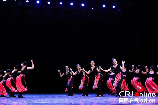 图片默认标题_fororder_精品教学课程《羌族民族民间“地区风格”展示课》（四川艺术职业学院-供图）