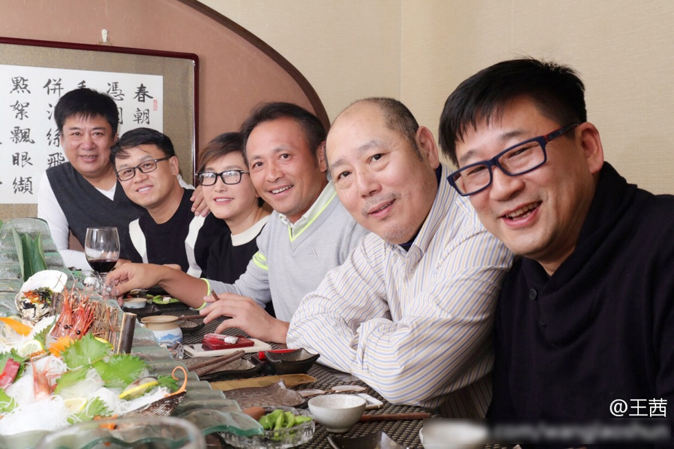《重案六组》成员重聚 “季洁”王茜晒照引泪奔