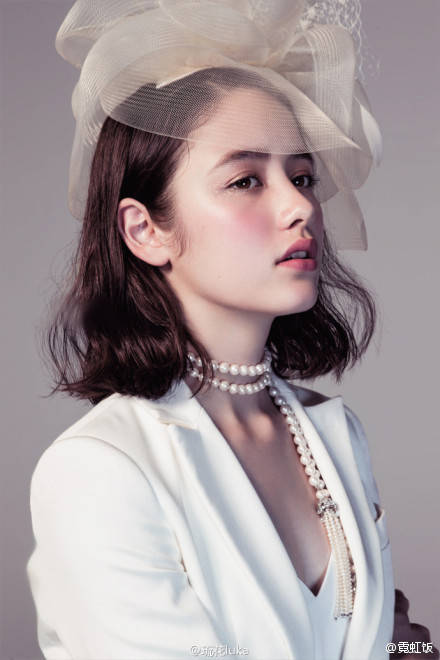 日本混血嫩模美得不一样