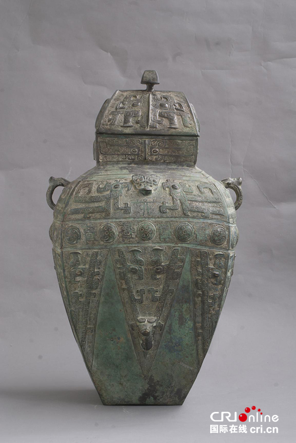 图片默认标题_fororder_亚伐方罍（成都博物馆-供图）