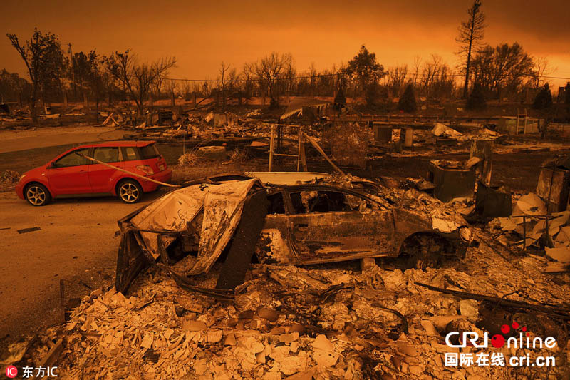 山火持续肆虐 美国加州进入紧急状态(组图)