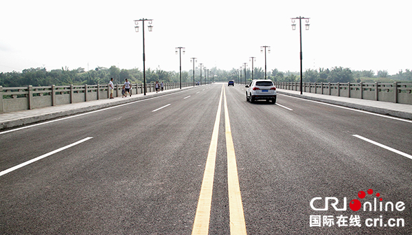 图片默认标题_fororder_4宽敞崭新的赵化沱江大桥