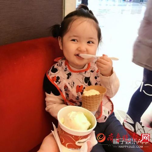 谢飞机后的新晋国产表情包 连景甜都爱用！