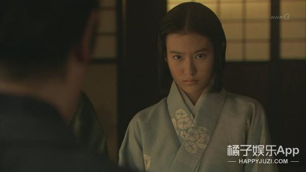 越南女神撞脸刘亦菲 被标榜小刘亦菲她们真像吗