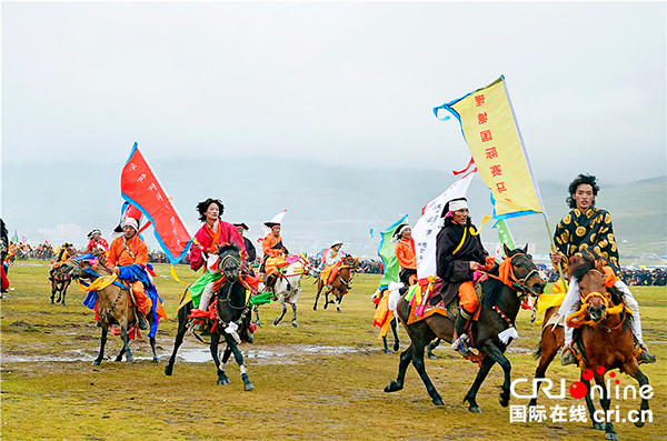 图片默认标题_fororder_7、理塘传统赛马活动现场-摄影-张黎萍