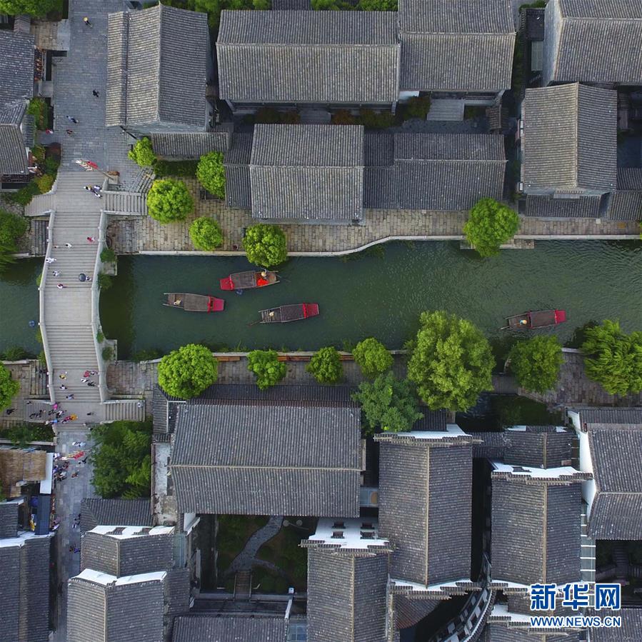 山东台儿庄:舟楫摇曳游古城 山东台儿庄:舟楫摇曳游古城