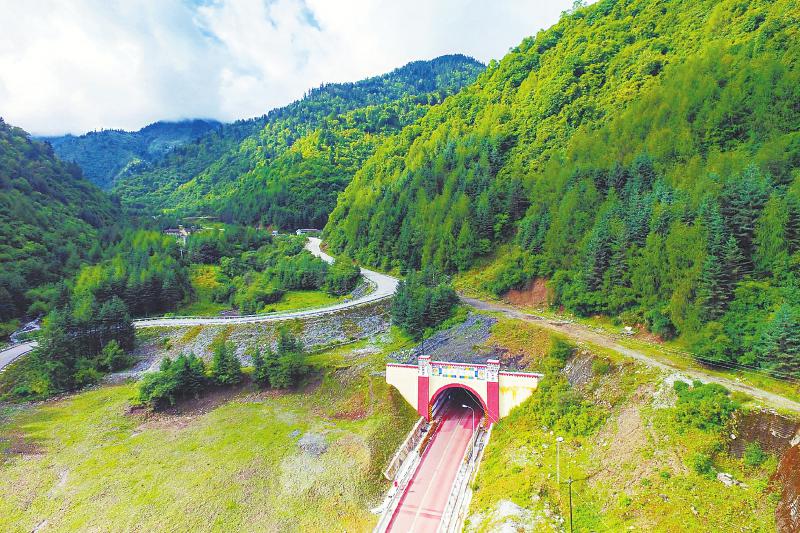 （焦点图，导航成都，移动端）五彩九寨 美景依旧在