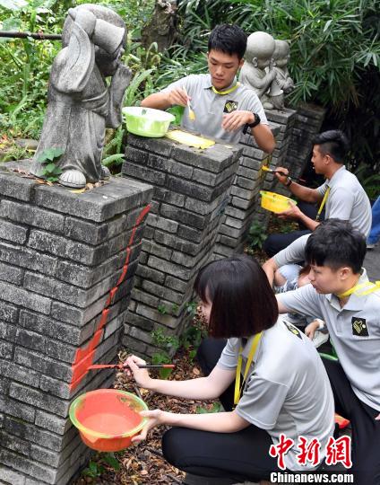 台湾优秀青年艺术家福州参加首届“潮·视觉创作营”展示彩绘艺术