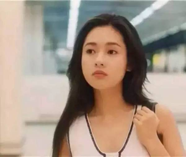 没有锥子脸 好怀念曾经那个纯天然的美人时代