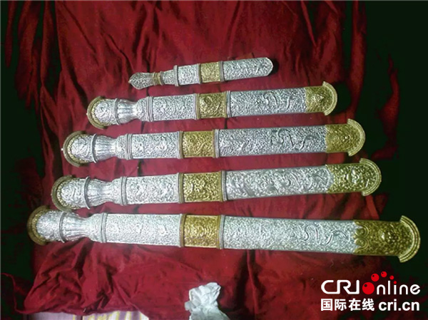 图片默认标题_fororder_传统手工艺作品（白玉县委宣传部-供图）