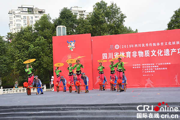 图片默认标题_fororder_朝天民俗节目《木牛牛》表演（摄影--徐琴）