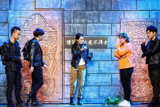 张小斐贾玲再登《喜剧人》 郭麒麟自曝历任女