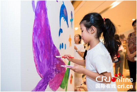 （供稿 企业列表 ChinaNews带图列表 移动版）南京德基广场举办儿童公益涂鸦活动