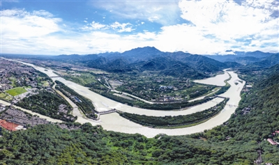 （今日热点1，序号1，导航成都，移动端）都江堰“双遗”将变“三遗” 成功申报世界灌溉工程遗产