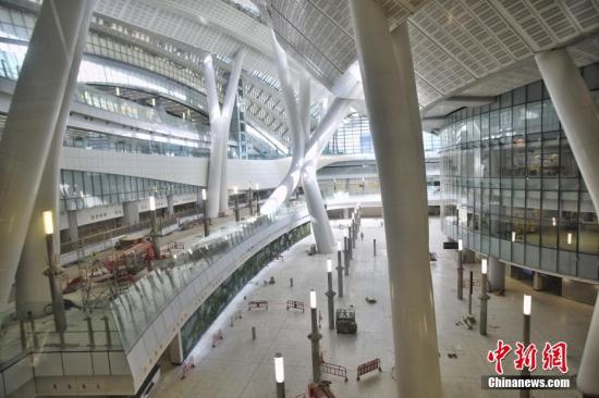 高铁香港段西九龙总站已接近完成 商户准备进场