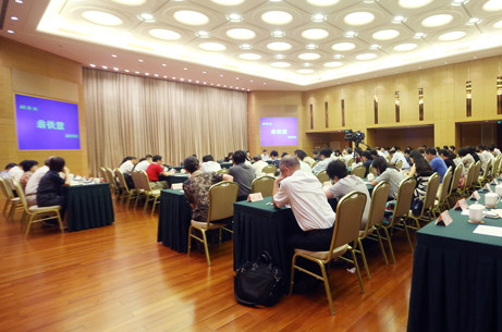 上海市政协召开“推进基本公共教育优质均衡发展”专题协商会