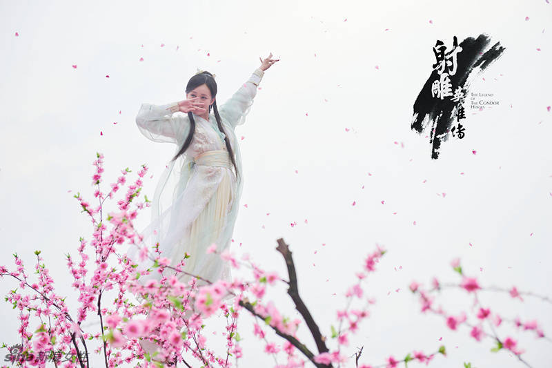 《新射雕》李一桐唯美古装照俏黄蓉演绎的古灵精怪[5]- 中国日报网