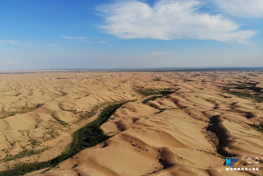 航拍内蒙古库布其沙漠恩格贝旅游景区