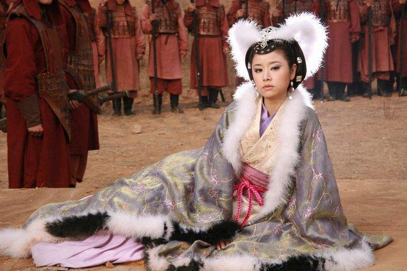 古装剧雷人造型，范冰冰林心如刘亦菲纷纷上榜[3]- 中国日报网