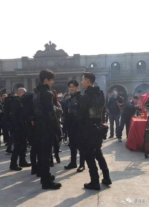 刘能上综艺了！竟让还和陈伟霆吴磊吴亦凡站一起！