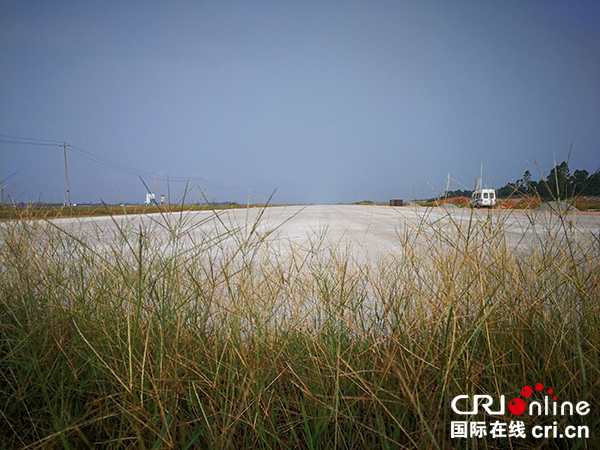 图片默认标题_fororder_建设中的机场跑道