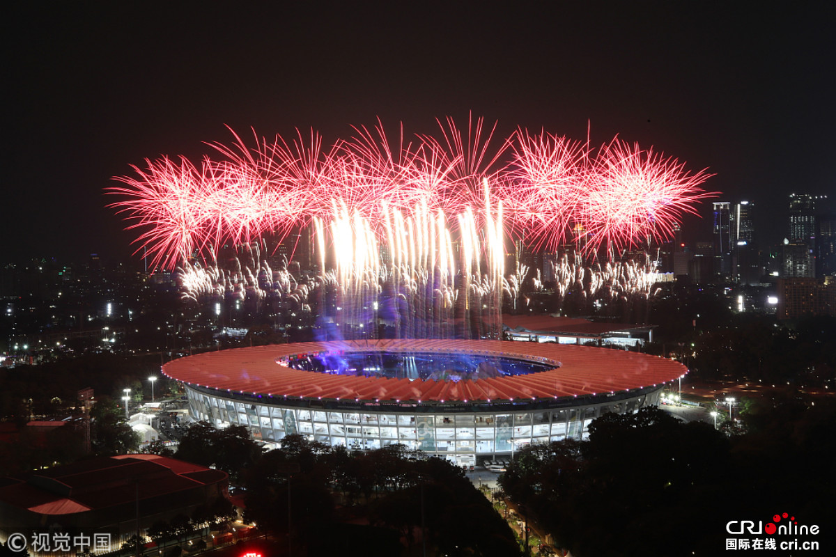 高清图:雅加达亚运开幕式 场面壮观名宿点燃圣火-搜狐大视野-搜狐新闻