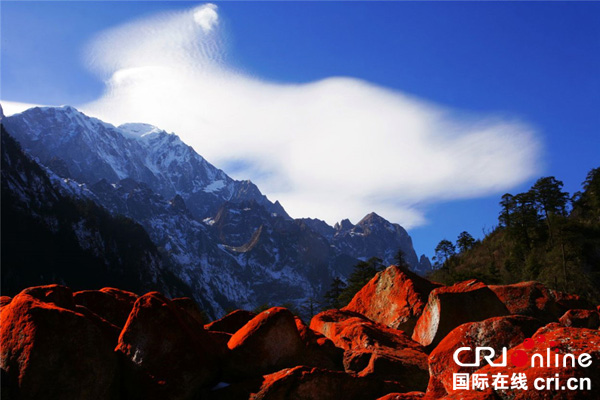 图片默认标题_fororder_海螺沟红石滩-海螺沟将去管理局-供图