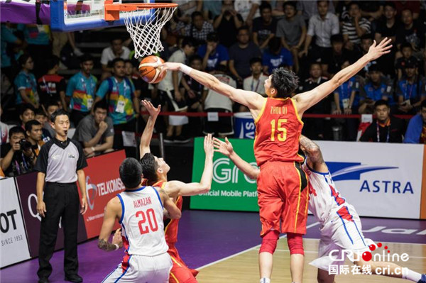 亚运会男篮比赛中国队2分险胜菲律宾队