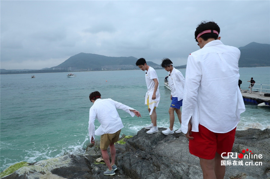 《高能》主题曲曝光 王俊凯张一山诉说少年心事