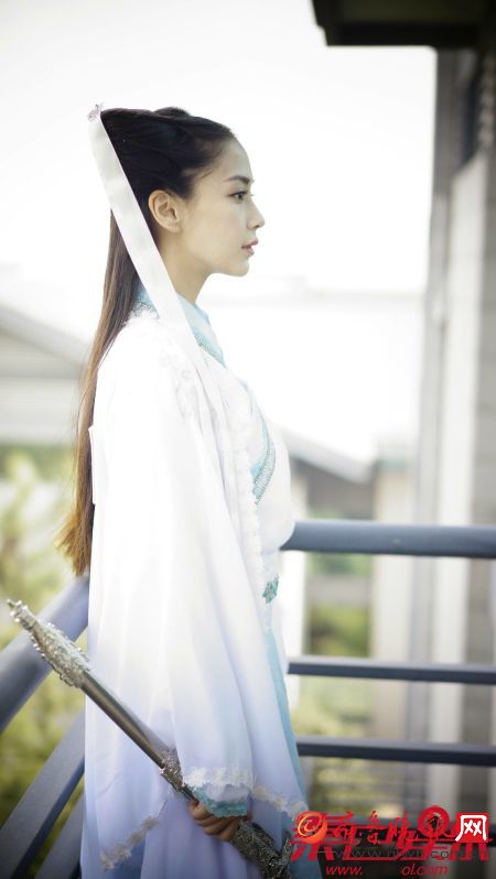 baby小龙女造型曝光 和陈妍希版一样却毫无仙气
