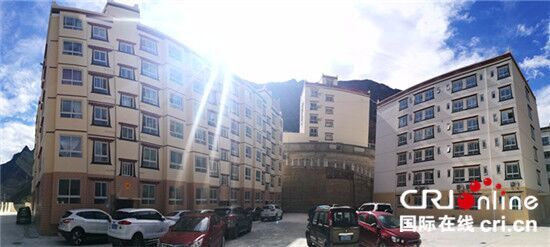 图片默认标题_fororder_甘孜州丹巴县高中教师周转房全景  摄影  王伟