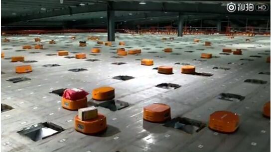 申通快递分拣机器人小橙人效率惊人-IT频道