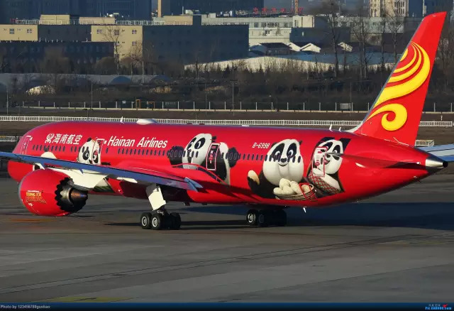 （导航成都，移动端）来成都和“滚滚”偶遇 这些熊猫打卡地标你get到了么？