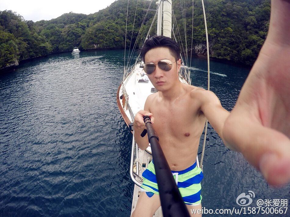 白百何出轨型男模特张爱鹏 身材高大比陈羽凡帅